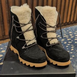 Sorel Joan Of Artic Wedge III Lace Cozy NEW Sz 9